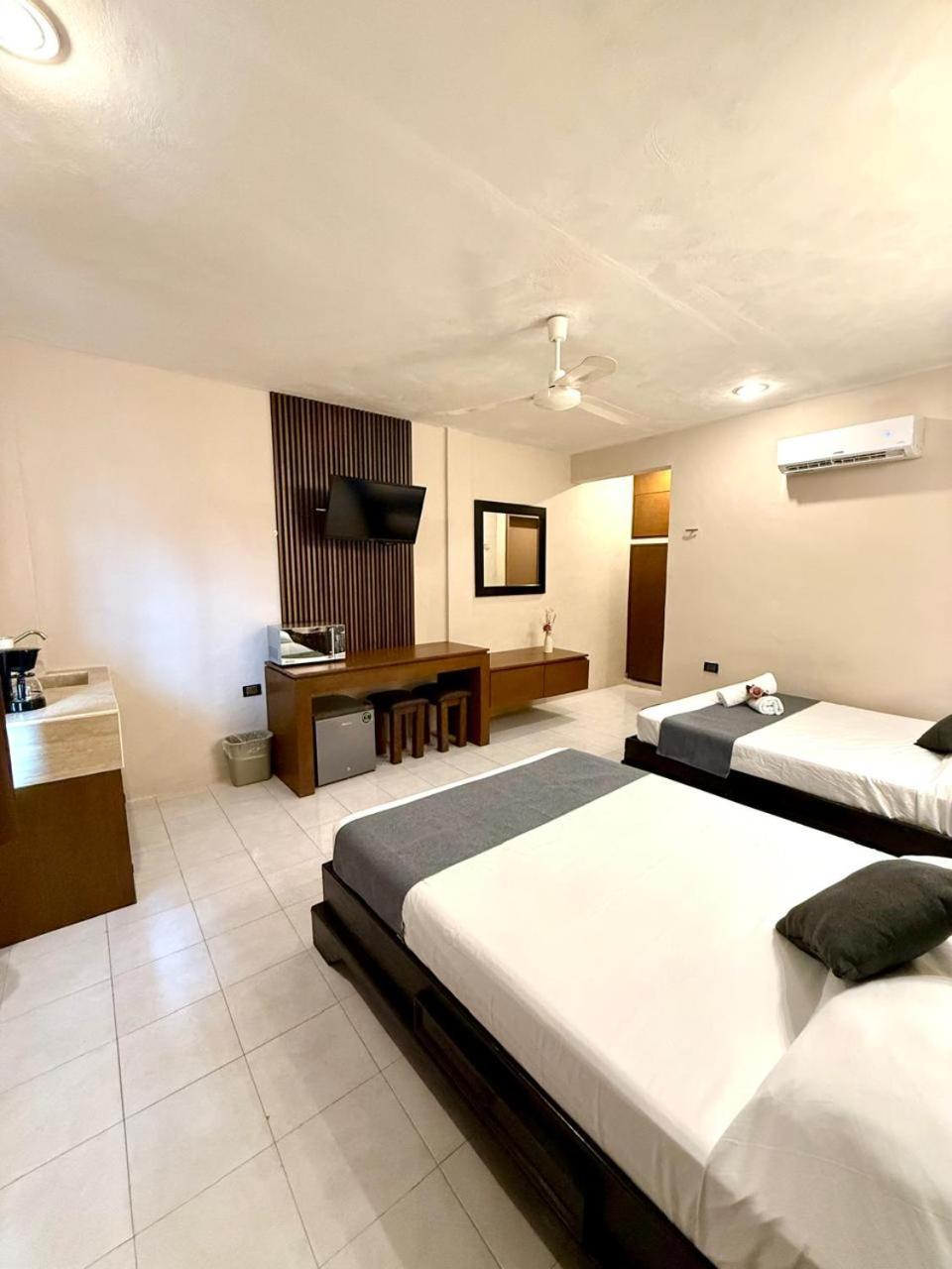 Hotel Baroni Progreso  Esterno foto